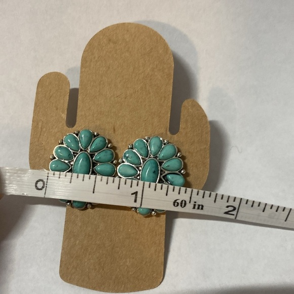 NWTs Turquoise Coloured Howlite Stone Earrings - Silver Plated - Western Style - Picture 5 of 6